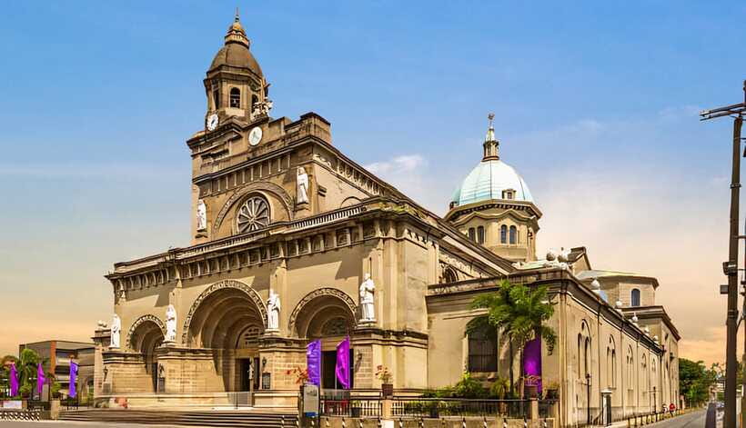 MANILA HALF-DAY TOUR (4HRS) - Plaza San Luis and the Colonial-Era Setting