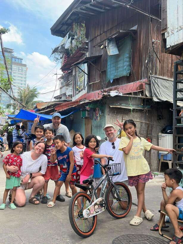 Manila: Hidden Gems Guided Tour - Riding a jeepney, tuk tuk, and tricycle