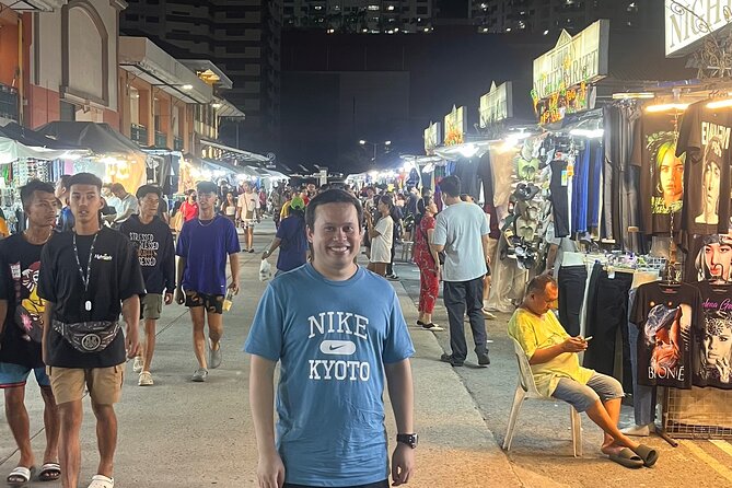 Manila Night Market and Food tour experience with Local guide - Meeting Manila after sunset at 1919 Grand Cafe