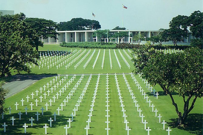 Manila Old and New: Sightseeing Tour Including Intramuros and Fort Santiago - Starting in Makati, Manila’s modern face