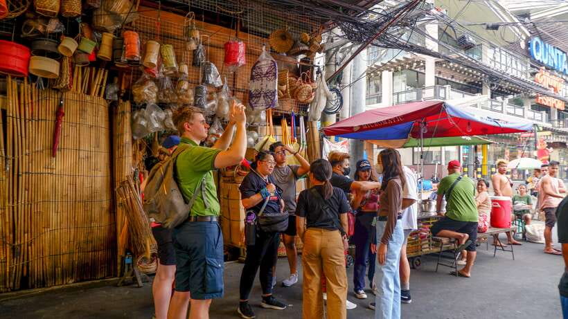 Manila: Sightseeing and Food Walking Tour with Tastings - Binondo Chinatown and its snack trail