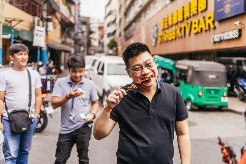 Manila: Street Food and Drinks Walking Tour with Tastings - The pace, heat, and street conditions