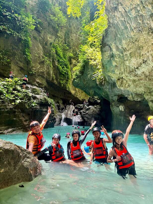 Moalboal: Kawasan Canyoneering with Lunch & Free Transfers - Why Kawasan Falls canyoneering is worth your day