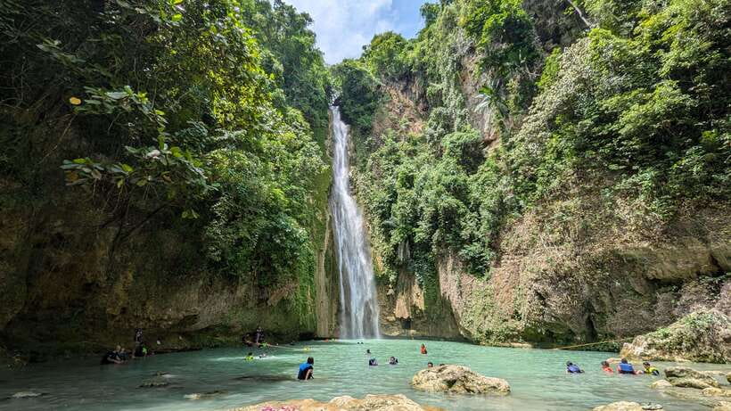 Moalboal Sardine Run, Sea Turtle & Mantayupan Falls - Mantayupan Falls before the crowds