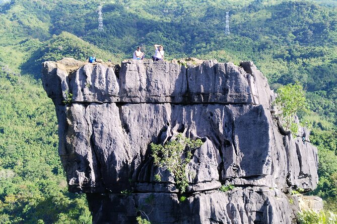 Nagpatong Rock Day hike + Tungtong Falls(with transfers**) 2023 - Reaching Nagpatong Rock in Rizal Province