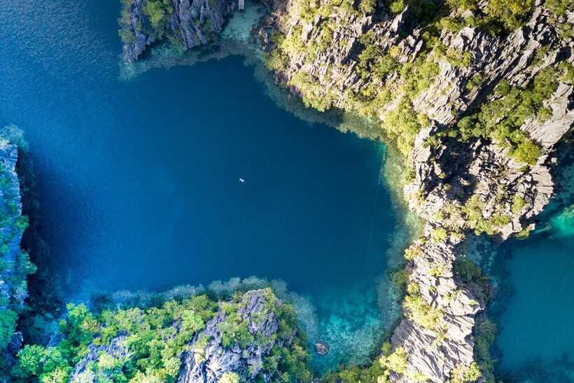 Palawan: Coron Island Super Ultimate Private Tour - Barracuda Lake and its strange underwater conditions