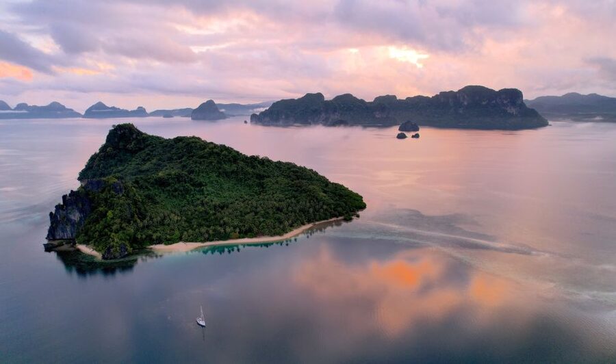 Palawan: Private Sailing Yacht Cruise in El Nido - Lagen Island and the Afternoon Water Time