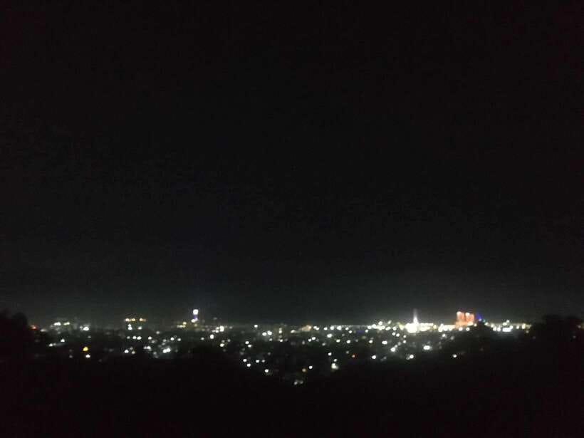 Personal Guide to Starbuk's Banawa, Cebu City - The First Climb and Five-Minute Break