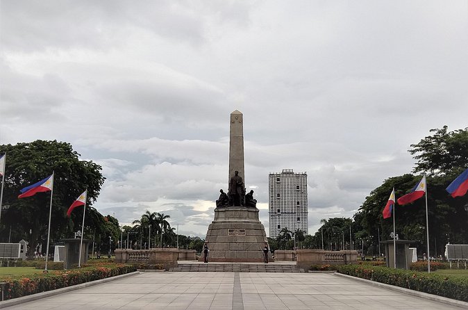 Private Half-Day Makati (Old Manila) with Intramuros - Binondo and the Calesa Ride