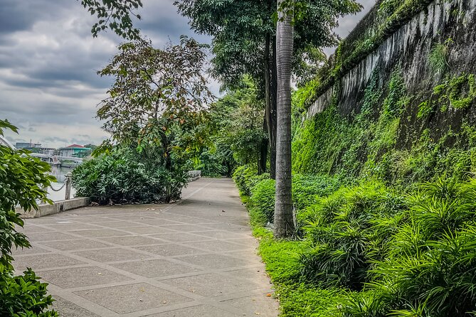 Private Manila Marvels Tour with Personalized Photo Journey - A short look at the Pasig River Esplanade