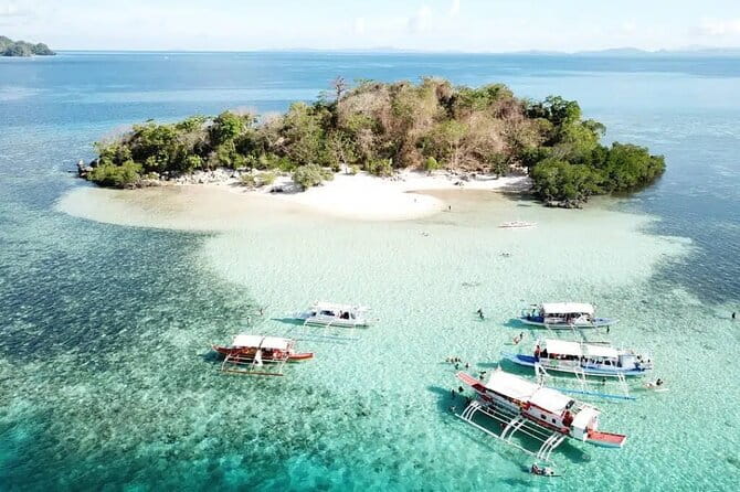 Private Seaplane Transfer From Busuanga Island to El Nido - Landing on the water near El Nido
