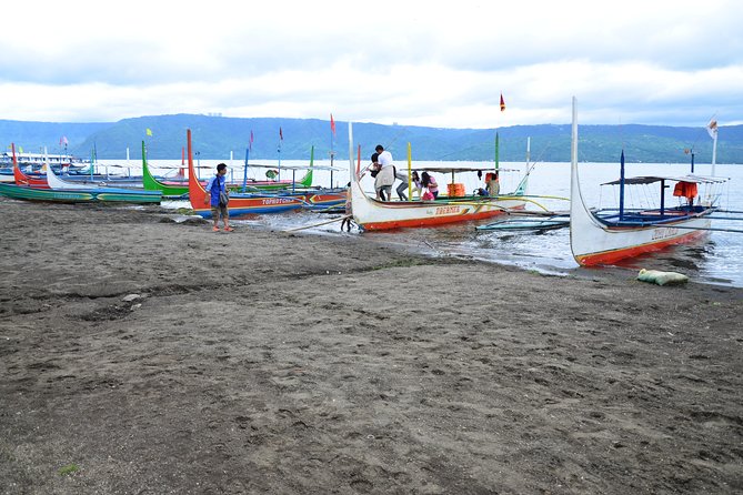 Private Tour: Tagaytay Midlands & Taal Volcano Boat Ride - Crossing Taal Lake by motorized boat