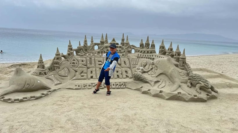 Puerto Galera Mini Boracay - Filipino lunch and extra-cost water activities