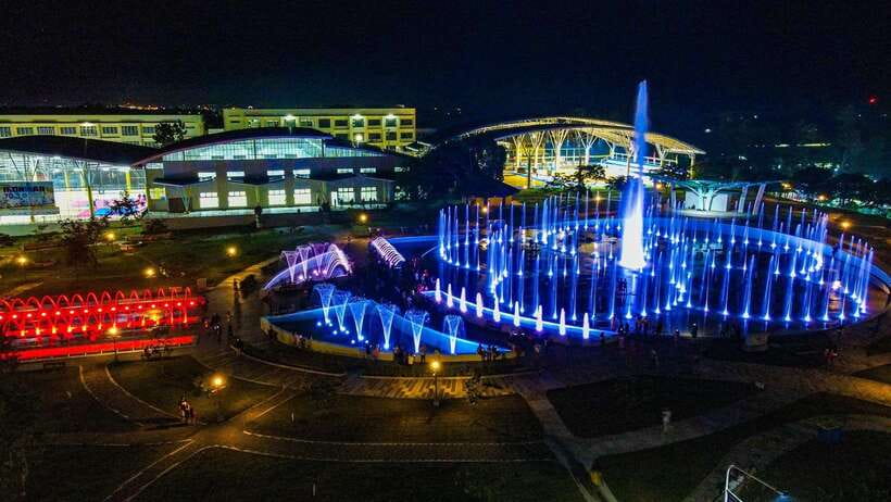 Puerto Princesa: Balayong People's Park with Dinner and Show - An Easy Evening After Puerto Princesa Sightseeing