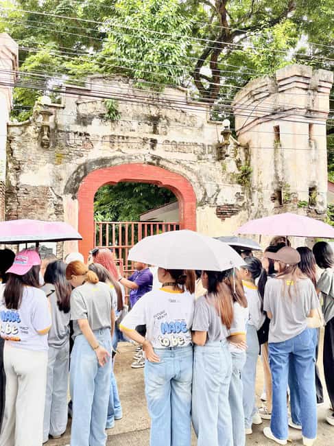 Puerto Princesa: Half Day City Tour with Butterfly Garden - Baker’s Hill mixes gardens, statues, and snacks