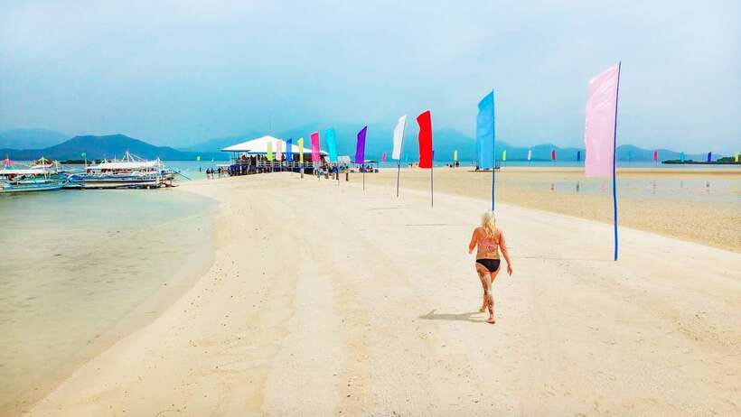 Puerto Princesa: Honda Bay Island Hopping & Optional Massage - Cowrie Island, the Main Beach Break