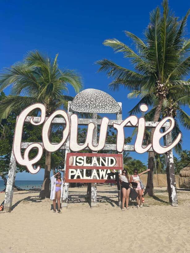 Puerto Princesa: Honda Bay Tour with Lunch - Luli Island and its flag-lined sandbar