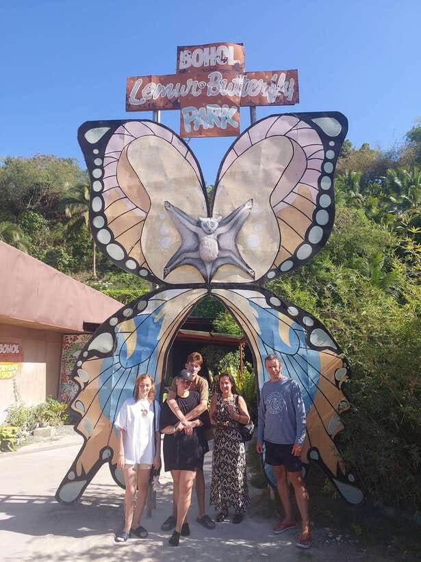 Sardines, chocolate hills, tarsiers, ATV,floating restaurant - The timing problem you should take seriously