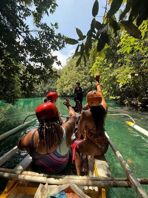 Siargao: Jellyfish Sohoton Cove Tour with Lunch and Pickup - Lunch at Naquiawit Island