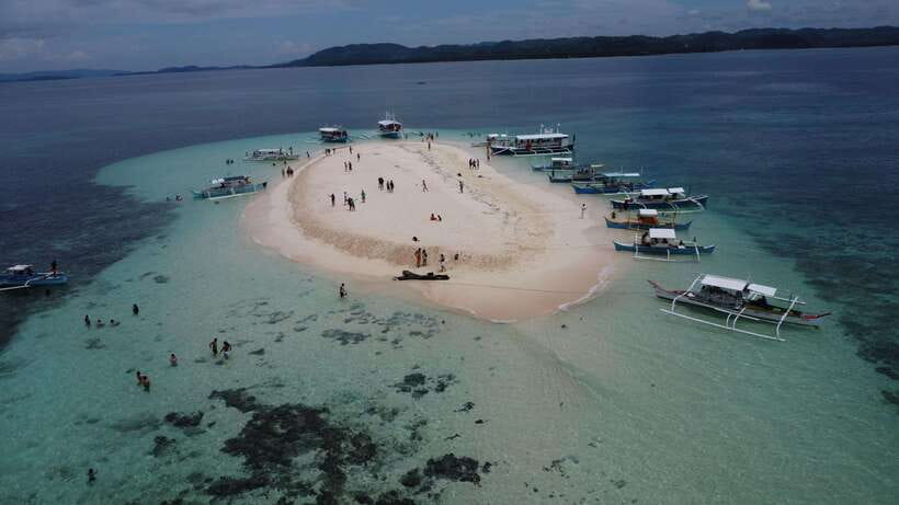 SIARGAO TRI-island DAKU/NAKED/GUYAM free drone/lunch - Leaving General Luna for the islands