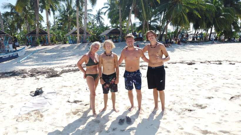 Siargao:Tri Island Hopping Naked Island, Daku, Guyam w/Lunch - What this Siargao island tour is really like