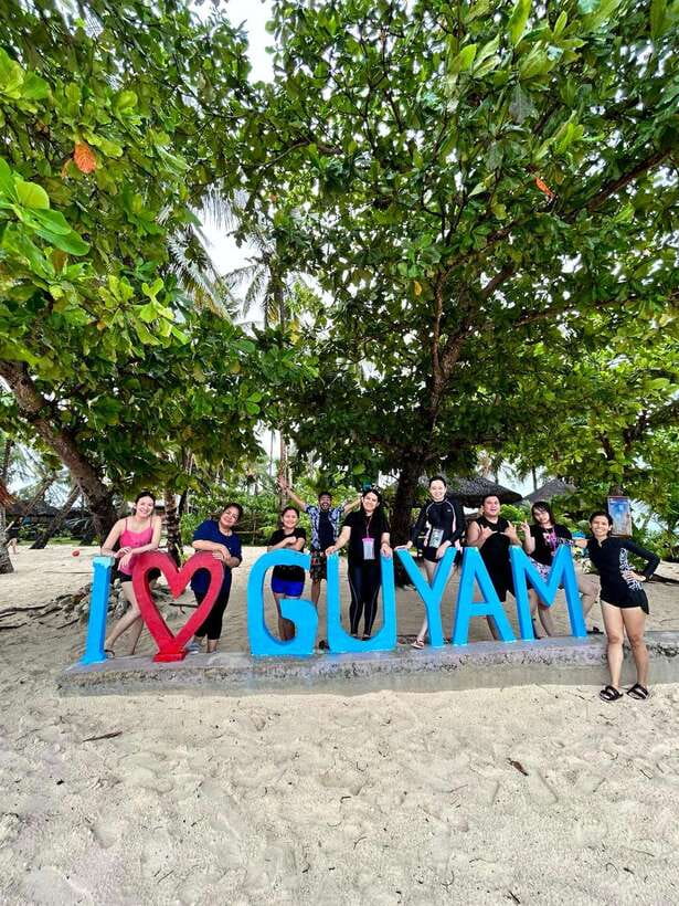 Siargao:Tri Island Hopping Naked Island, Daku, Guyam w/Lunch - Daku Island: lunch, swimming, and the boodle fight