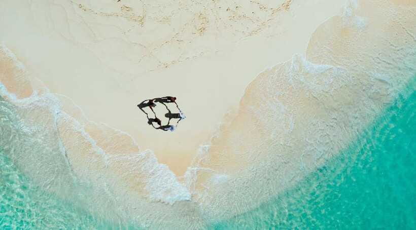 Siargao Tri-Island with Drone & Mermaid Tail - What the guides add to the day