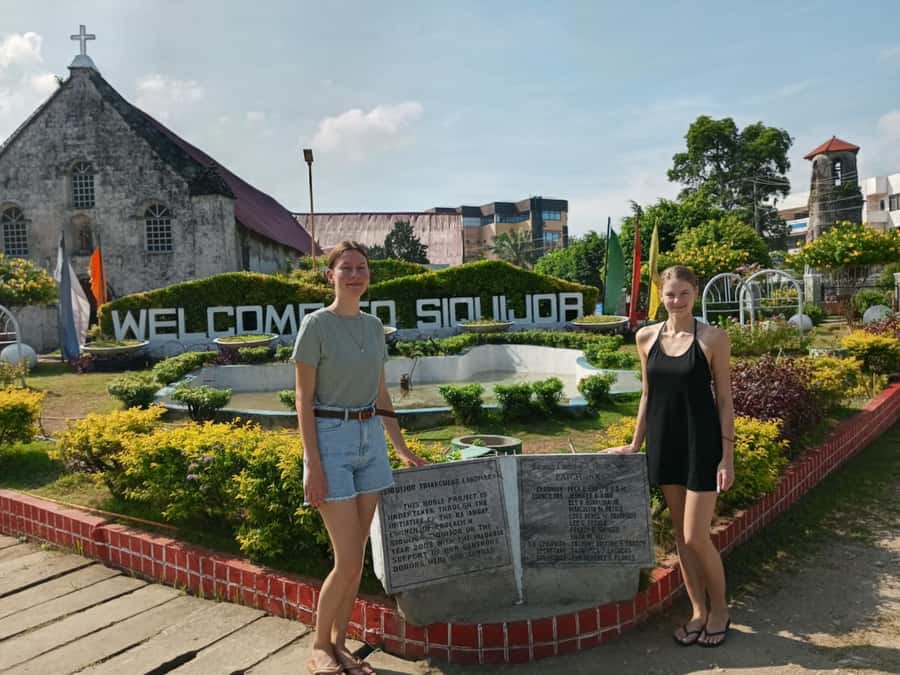Siquijor: Siquijor Island Tour Cambugahay Falls Private - Cambugahay Falls and the 300-Step Approach