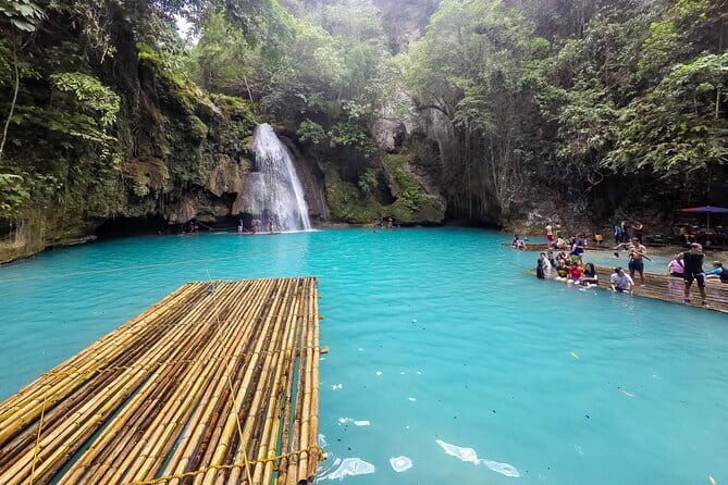 Small Group Cebu City And Uphill Mountain Tour - Temple of Leah brings grand scale