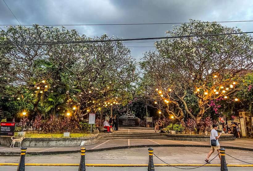Solo Traveler Friendly Manila Walk w/ Mobile Photography - Key points at a glance